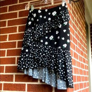 💚H&M asymmetrical ADORABLE ruffle flower skirt